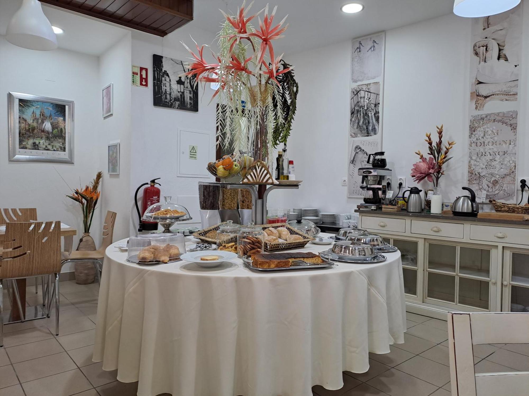 Hotel Square Serta Bagian luar foto