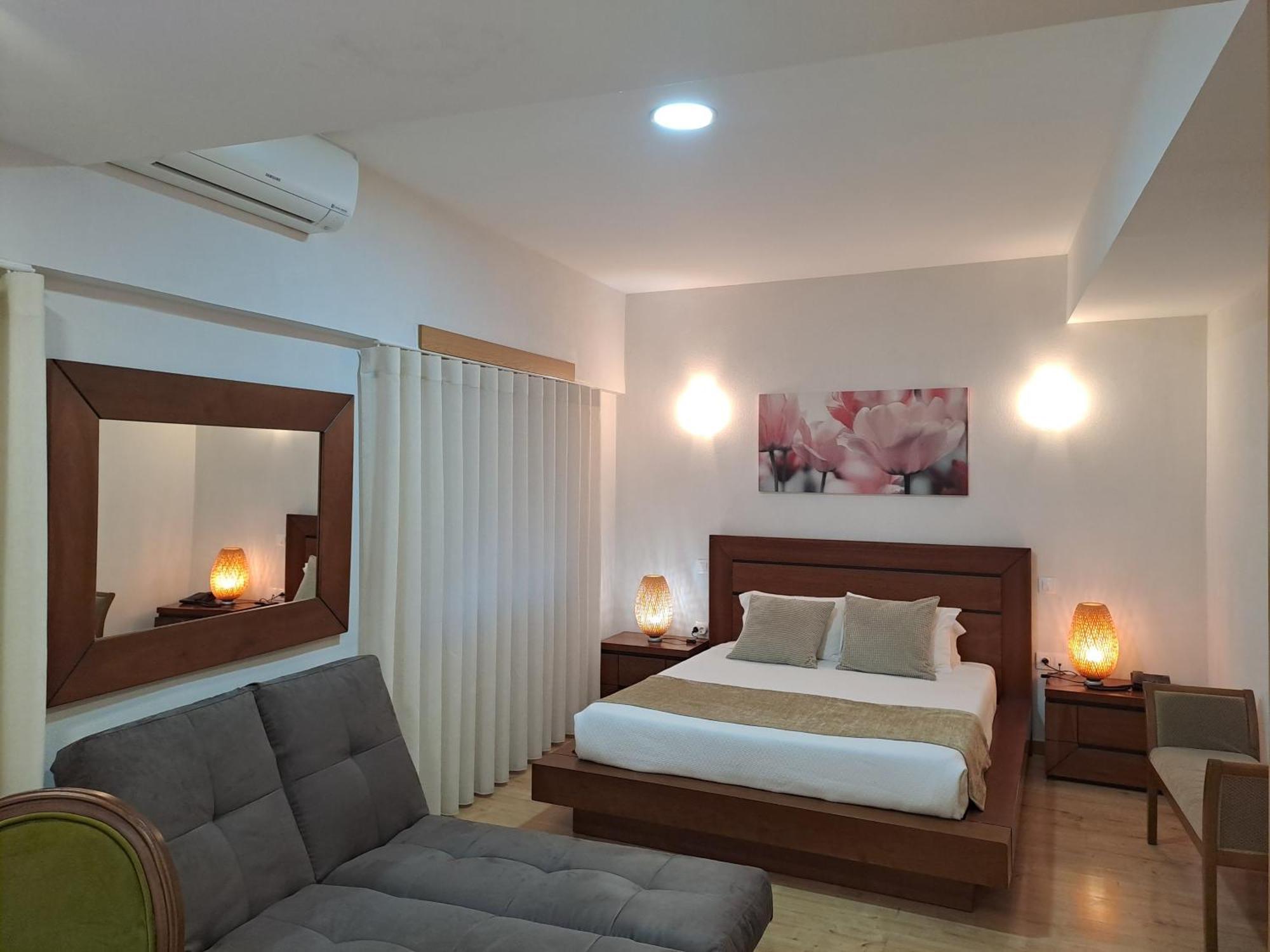 Hotel Square Serta Bagian luar foto